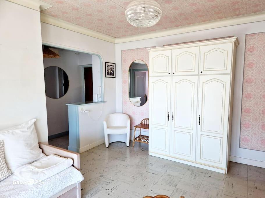 Cozy Studio, Sea View, Old Town, Near Beaches Antibes Exterior foto
